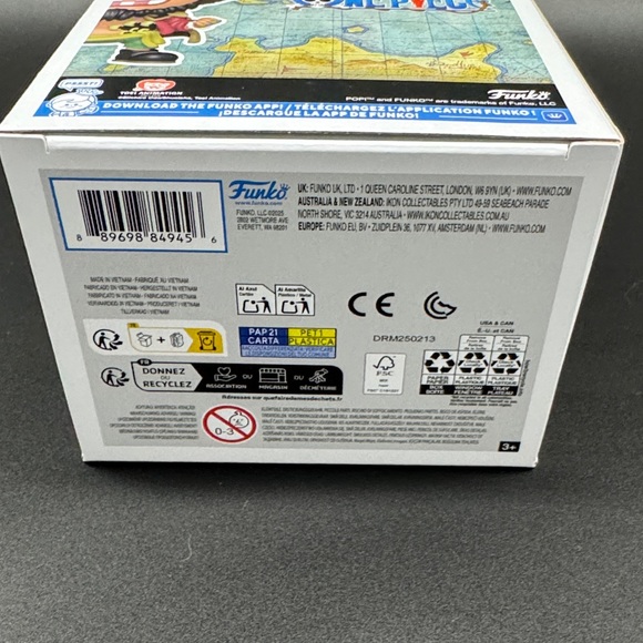 NEW Funko Exclusive Marshall D. Teach Figure 1921 - Picture 5 of 7